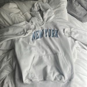 brandy melville “NEW YORK” hoodie oversized